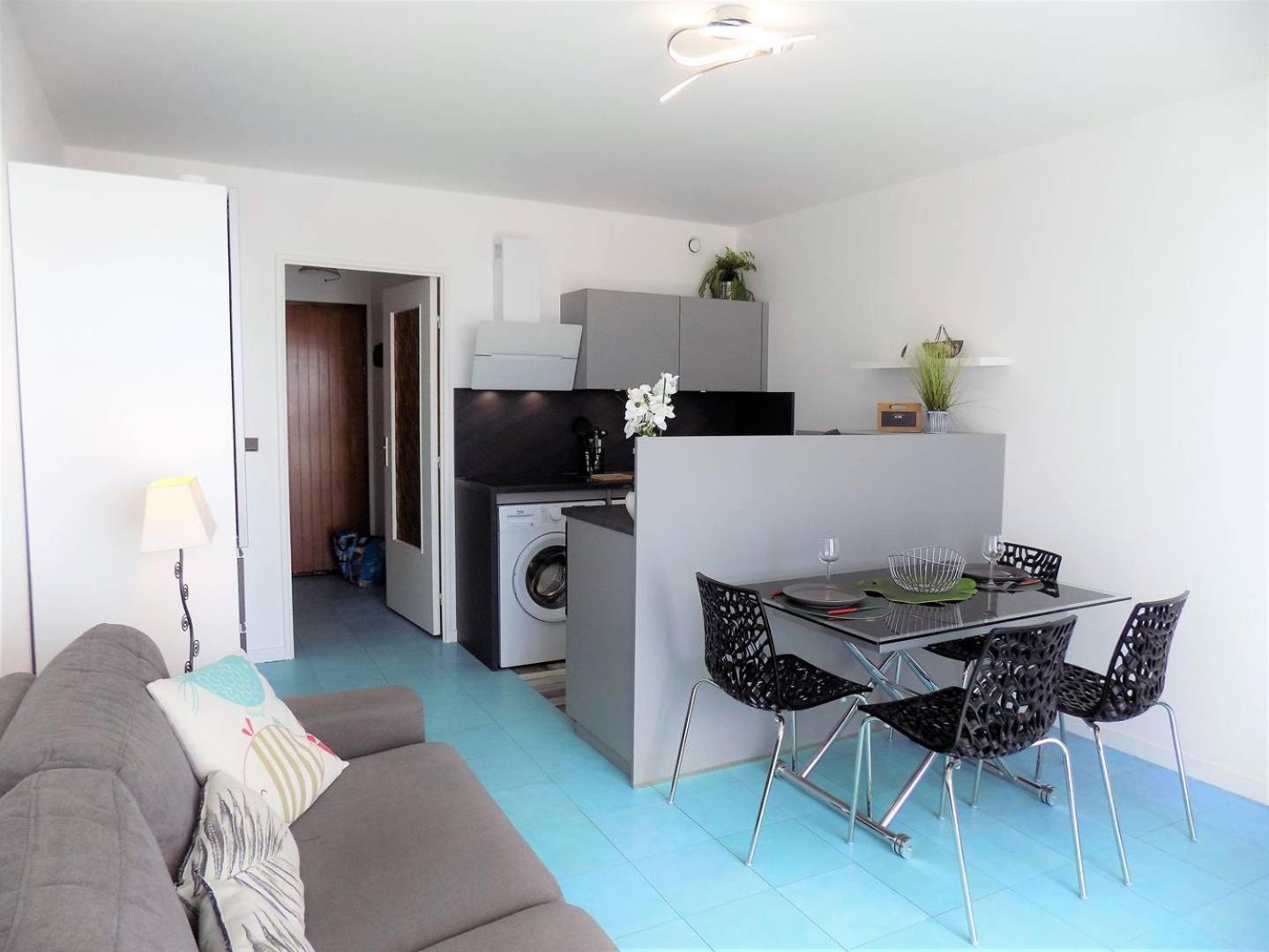 Saint Georges De Didonne - Pleine Vue Mer Pour Ce Studio Cabine Face A La Plage Exterior photo